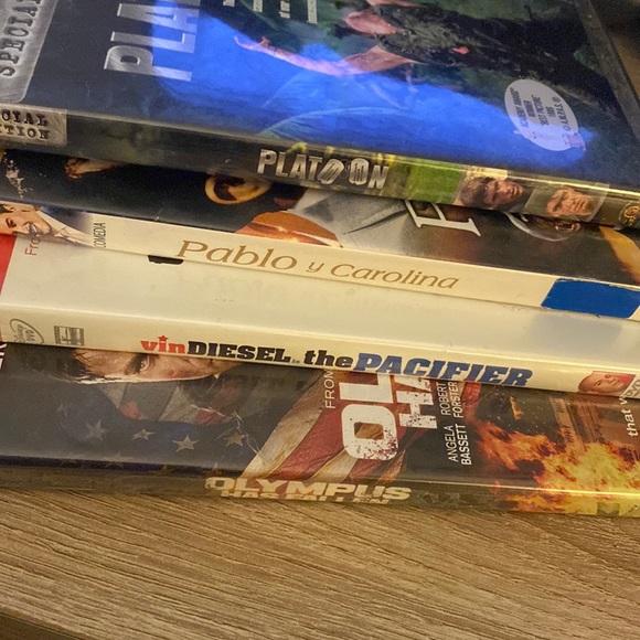 Dvd bundle - Picture 1 of 5